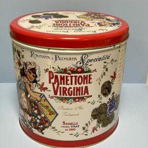 Decoratief blik met Panettone
